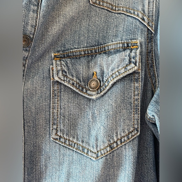 FREE PEOPLE MOONCHILD DISTRESSED DENIM SHIRT JACKET - Picture 6 of 8
